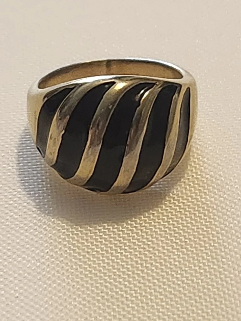 18k Gold Plate Ring Size 7.5 Black Swirl Chunky